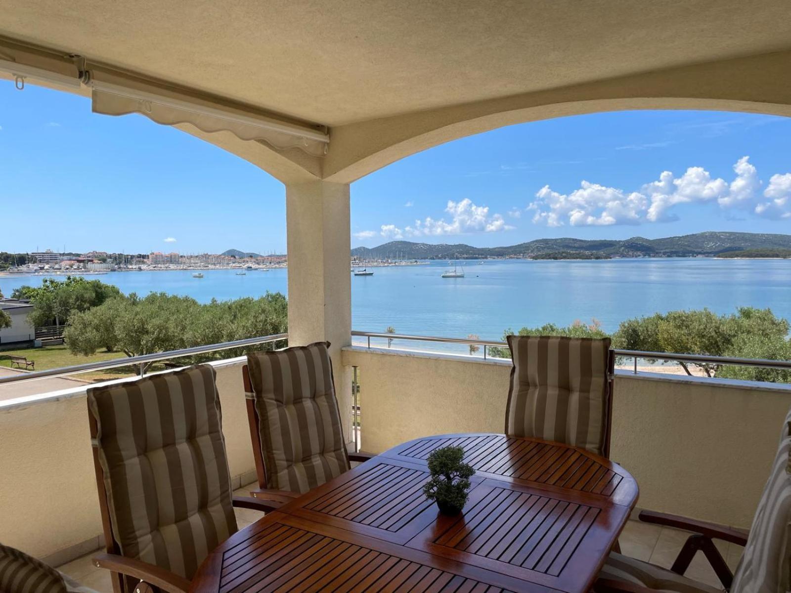 Luxury Beach Apartment Biograd Na Moru Exterior photo
